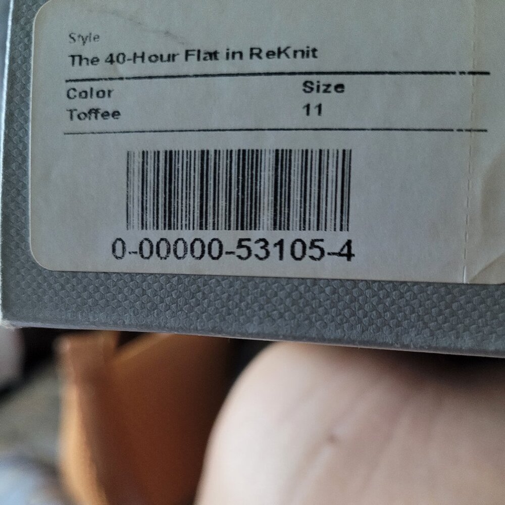 EVERLANE the 40 hour flat TOFFEE size 11  NEW IN ORIGINAL PACKAGING